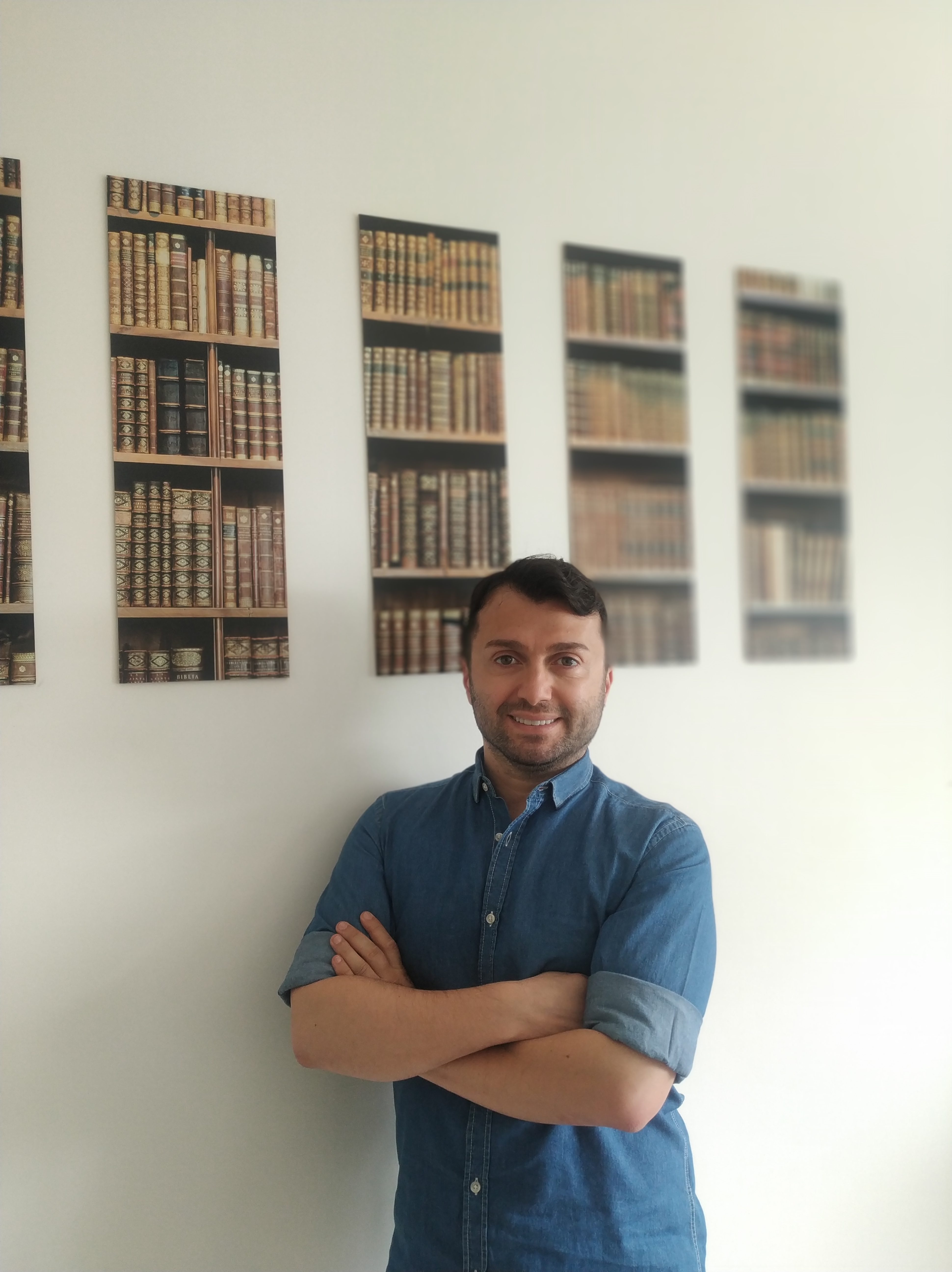 Şunun resmi: Deniz Aktan
