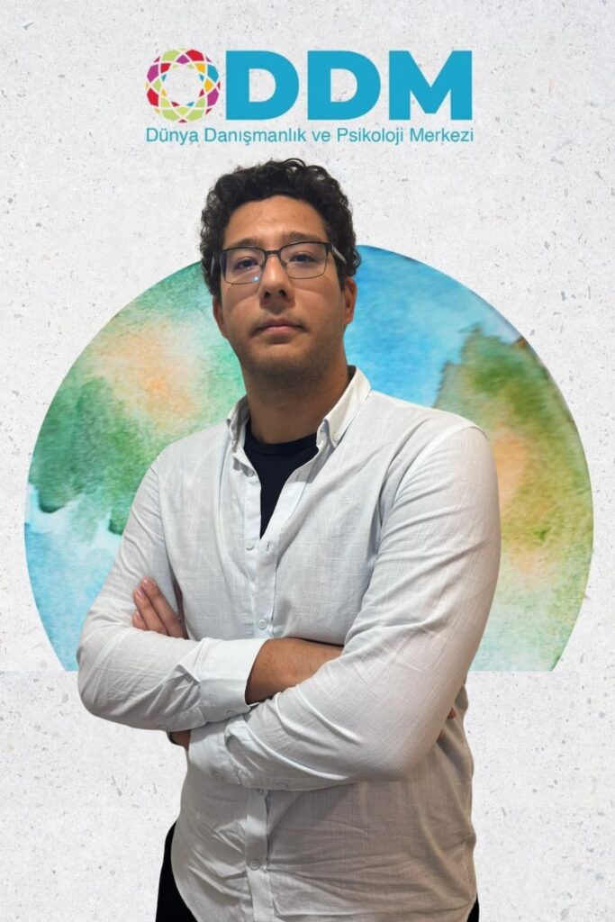 Psikolog Deniz Gürsoy